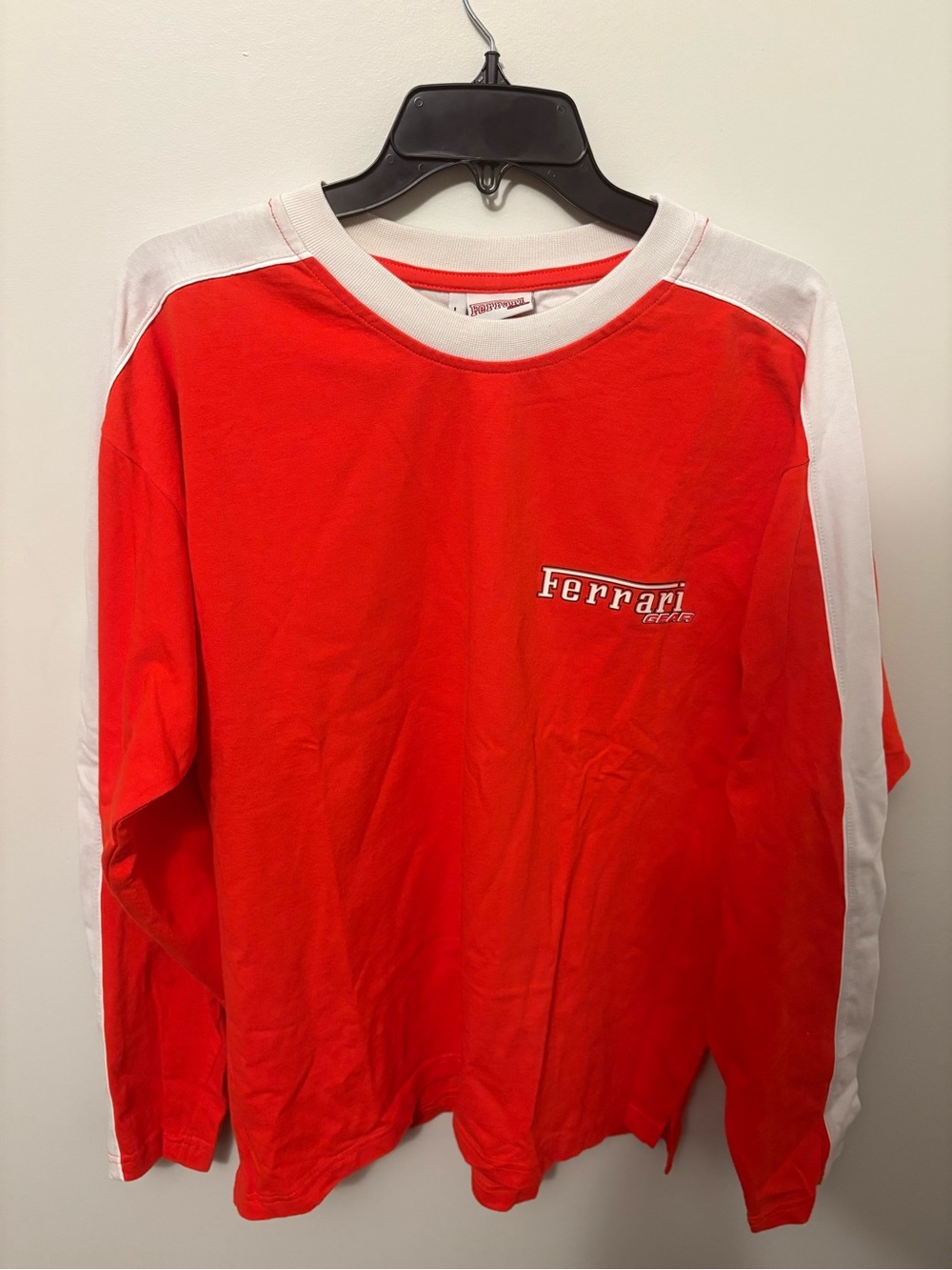 Authentic Ferrari Gear mens logsleeve size Large